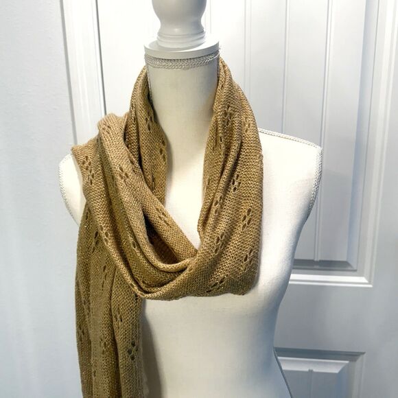 Croft & Barrow Scarf Gold Shimmer Knit 21"x75" Lightweight - Picture 2 of 5